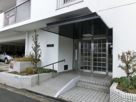 apartment 大阪府豊中市東寺内町
地図を見る