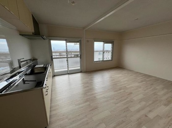 apartment 大阪府箕面市如意谷３丁目
地図を見る