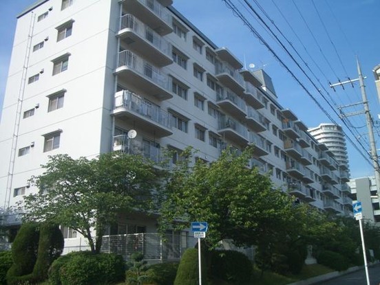 apartment 大阪府箕面市船場西２丁目
地図を見る