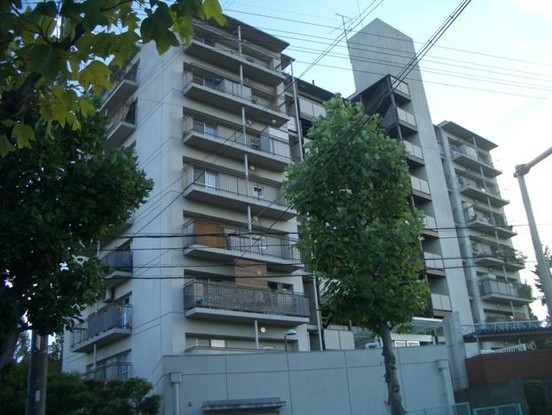 apartment 大阪府箕面市粟生間谷西３丁目
地図を見る