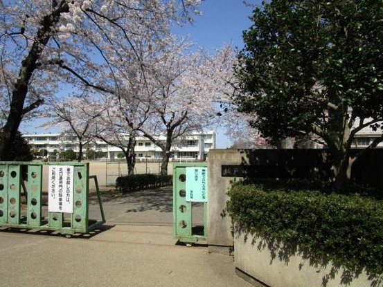 detached 埼玉県坂戸市大字石井
地図を見る