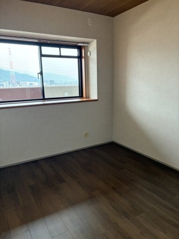 apartment 大阪府四條畷市西中野１丁目
地図を見る