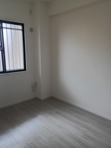 apartment 大阪府四條畷市中野本町
地図を見る