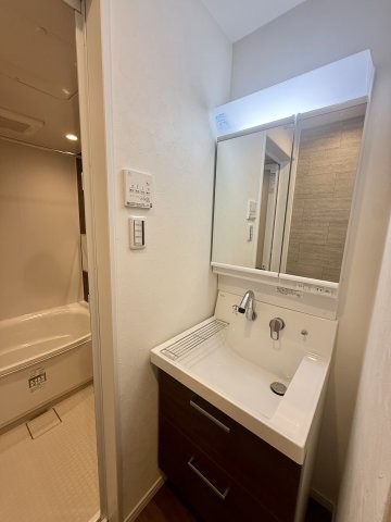 townhouse 大阪府大東市緑が丘１丁目
地図を見る