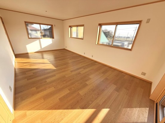 detached 三重県三重郡菰野町大字竹成
地図を見る