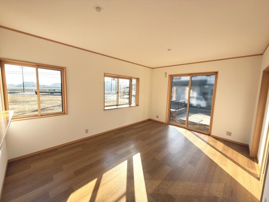 detached 三重県三重郡菰野町大字竹成
地図を見る