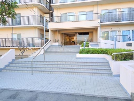 apartment 神奈川県大和市中央７丁目5-28　シンフォニア大和１Ｆ