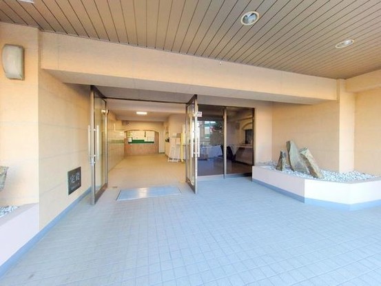 apartment 神奈川県大和市中央７丁目5-28　シンフォニア大和１Ｆ