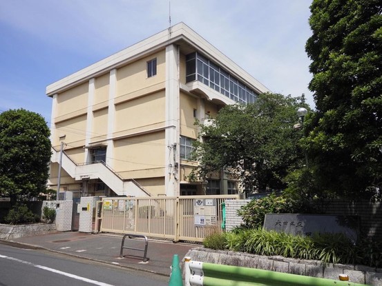 apartment 東京都港区南青山５丁目6番19号 MA5