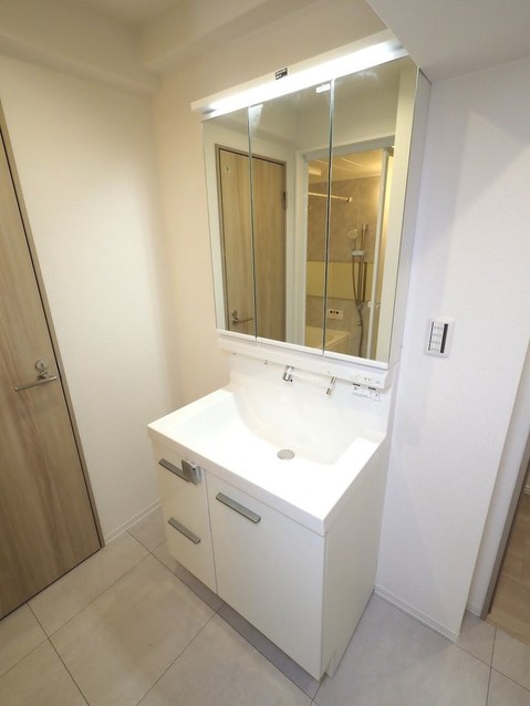 apartment 東京都港区南青山５丁目6番19号 MA5