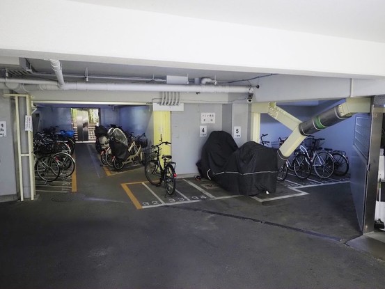 apartment 東京都港区南青山５丁目6番19号 MA5