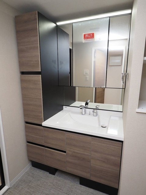 apartment 東京都港区南青山５丁目6番19号 MA5