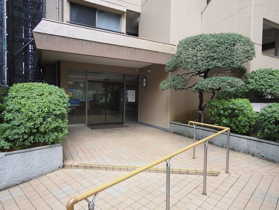 apartment 東京都港区南青山５丁目6番19号 MA5