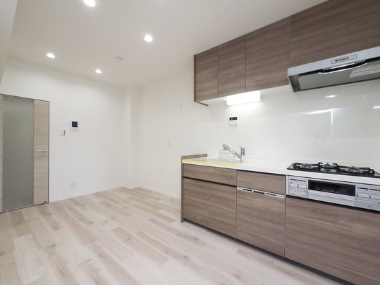 apartment 東京都港区南青山５丁目6番19号 MA5