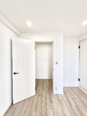 apartment 埼玉県さいたま市浦和区神明２丁目12-10