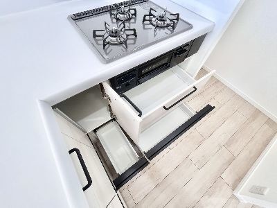 apartment 埼玉県さいたま市浦和区神明２丁目12-10