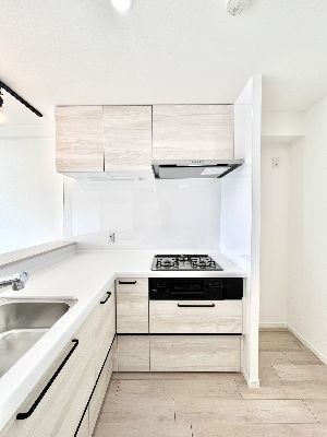 apartment 埼玉県さいたま市浦和区神明２丁目12-10