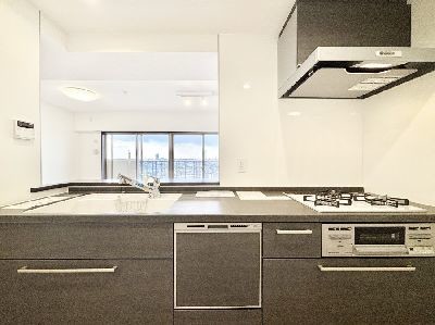 apartment 埼玉県さいたま市浦和区神明２丁目12-10
