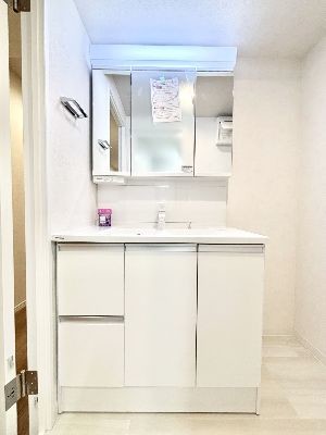 apartment 埼玉県さいたま市浦和区神明２丁目12-10