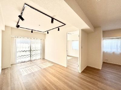 apartment 埼玉県さいたま市浦和区神明２丁目12-10