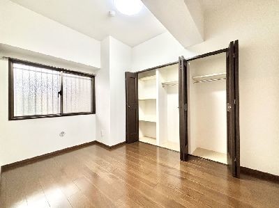 apartment 埼玉県さいたま市浦和区神明２丁目12-10