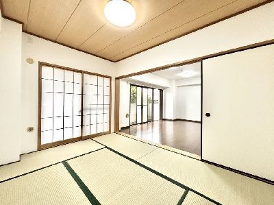 apartment 埼玉県さいたま市浦和区神明２丁目12-10