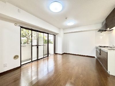 apartment 埼玉県さいたま市浦和区神明２丁目12-10