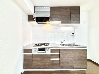 apartment 埼玉県さいたま市浦和区神明２丁目12-10
