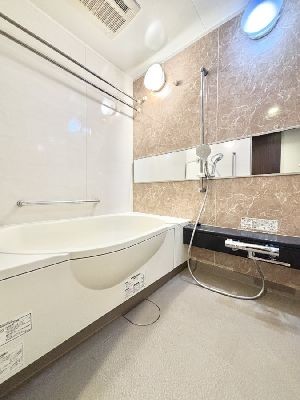 apartment 埼玉県さいたま市浦和区神明２丁目12-10
