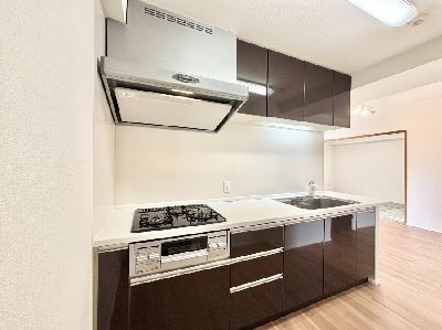 apartment 埼玉県さいたま市浦和区神明２丁目12-10