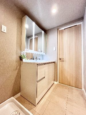 apartment 埼玉県さいたま市浦和区神明２丁目12-10