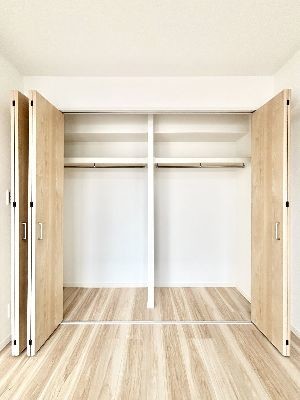 apartment 埼玉県さいたま市浦和区神明２丁目12-10