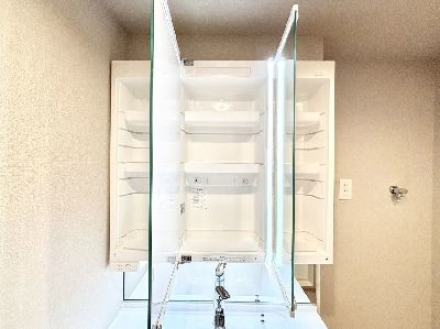 apartment 埼玉県さいたま市浦和区神明２丁目12-10