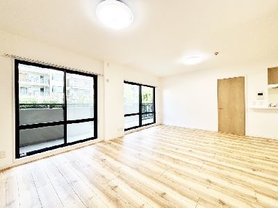 apartment 埼玉県さいたま市浦和区神明２丁目12-10