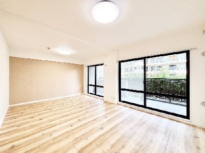 apartment 埼玉県さいたま市浦和区神明２丁目12-10