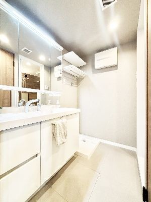 apartment 埼玉県さいたま市浦和区神明２丁目12-10