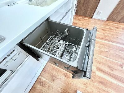 apartment 埼玉県さいたま市浦和区神明２丁目12-10