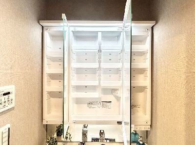 apartment 埼玉県さいたま市浦和区神明２丁目12-10