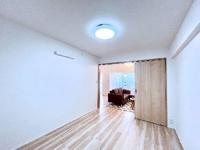 apartment 埼玉県さいたま市浦和区神明２丁目12-10