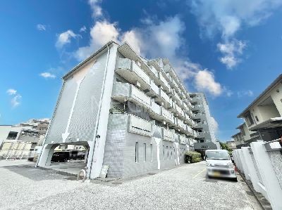 apartment 埼玉県さいたま市浦和区神明２丁目12-10