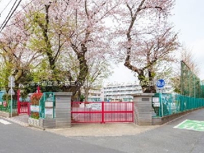 apartment 埼玉県さいたま市浦和区神明２丁目12-10