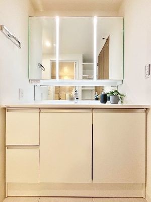 apartment 埼玉県さいたま市浦和区神明２丁目12-10