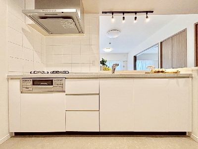 apartment 埼玉県さいたま市浦和区神明２丁目12-10