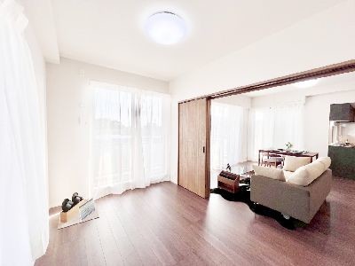 apartment 埼玉県さいたま市浦和区神明２丁目12-10