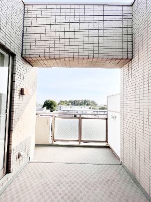 apartment 埼玉県さいたま市浦和区神明２丁目12-10