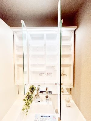 apartment 埼玉県さいたま市浦和区神明２丁目12-10