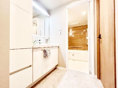 apartment 埼玉県さいたま市浦和区神明２丁目12-10