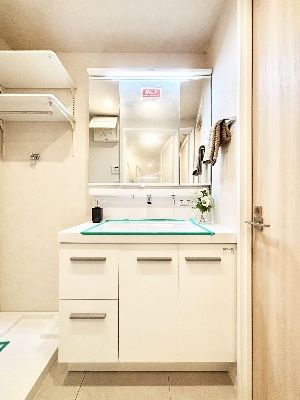 apartment 埼玉県さいたま市浦和区神明２丁目12-10