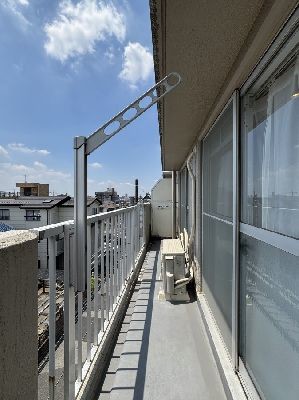 apartment 埼玉県さいたま市浦和区神明２丁目12-10