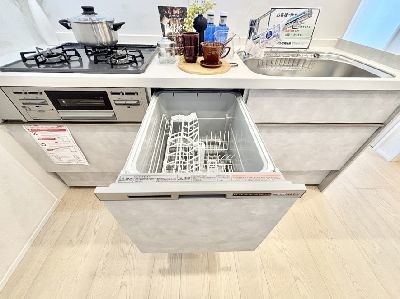 apartment 埼玉県さいたま市浦和区神明２丁目12-10